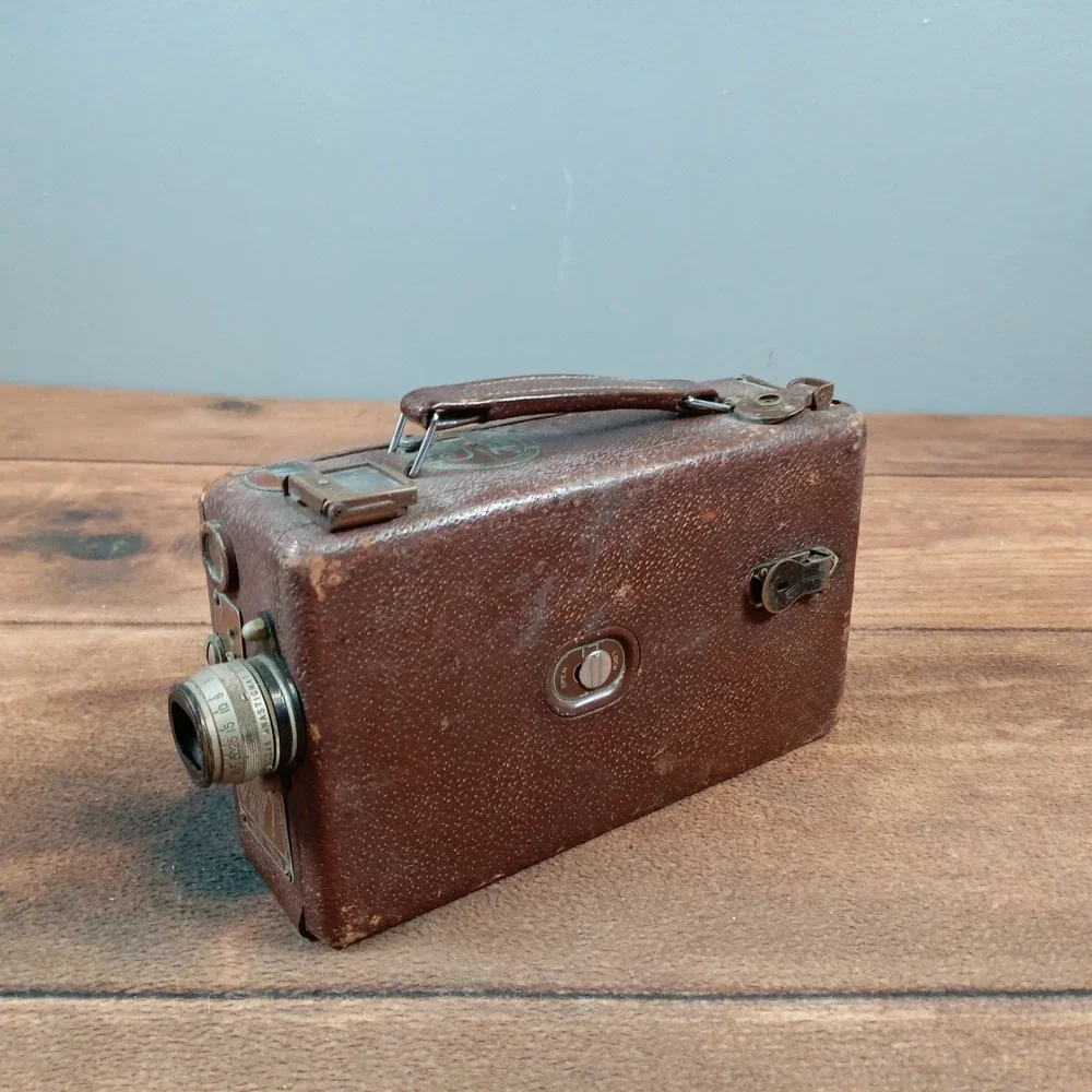 Vintage Eastman Kodak CineKodak Model B 16mm Movie Camera Brown Leather f1.9 Len